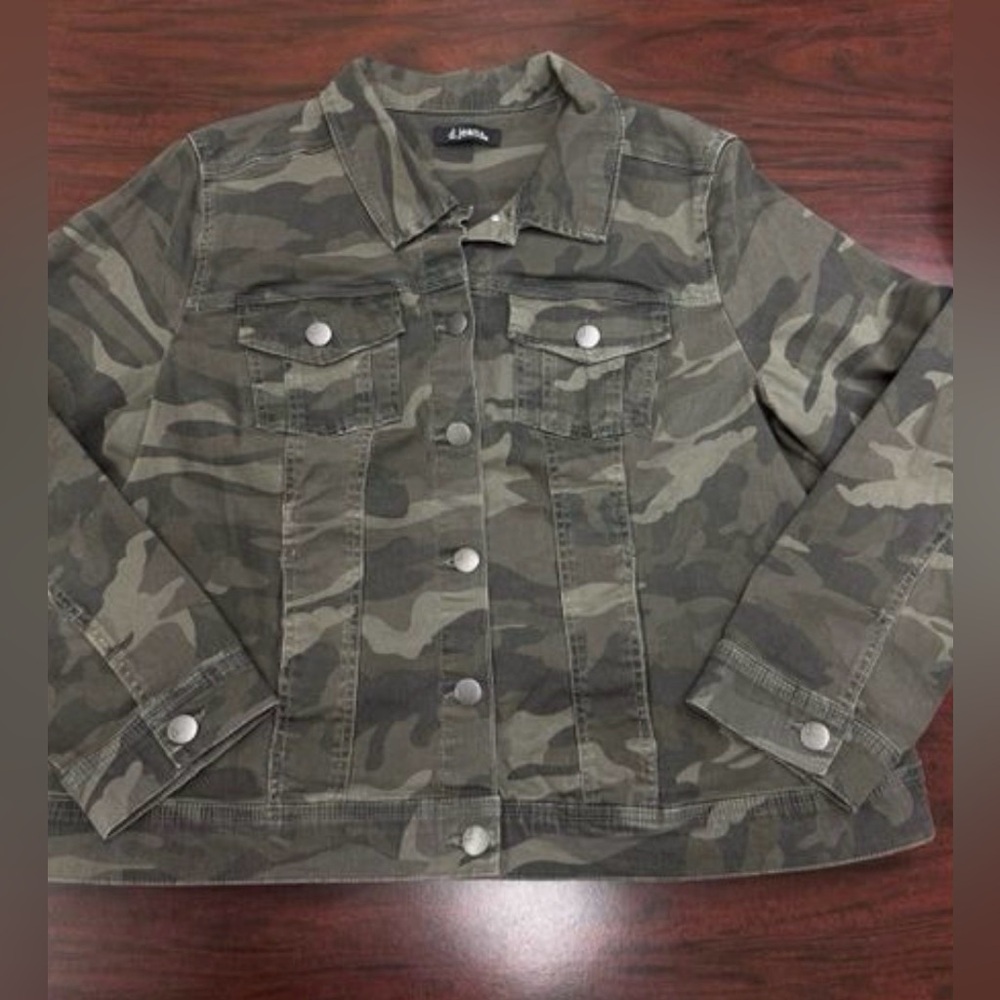 D. Jeans Camouflage Jacket Size 1X